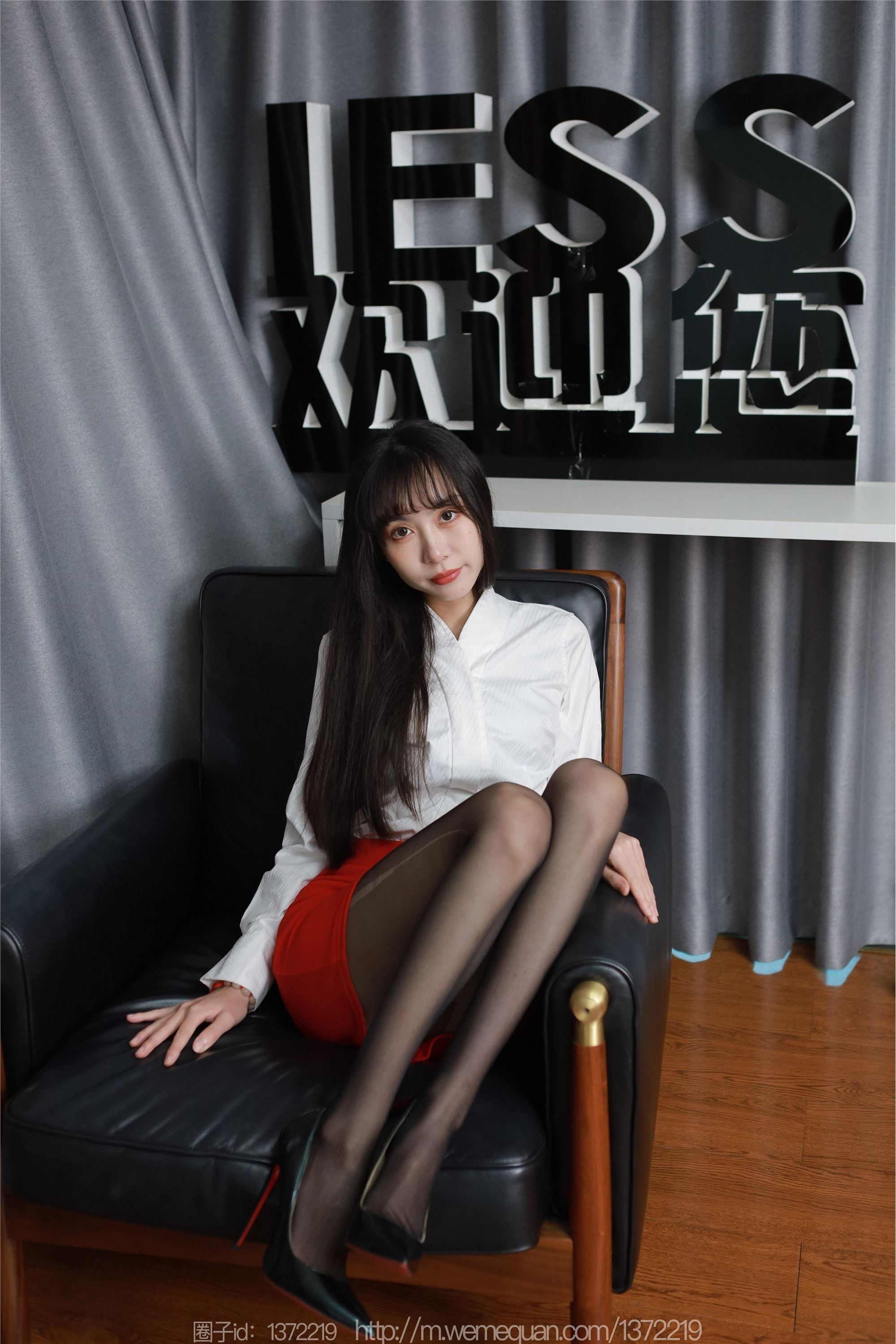 IESS异思趣向  2023.03.28 丝享家 1404 团团《纤纤细腿》